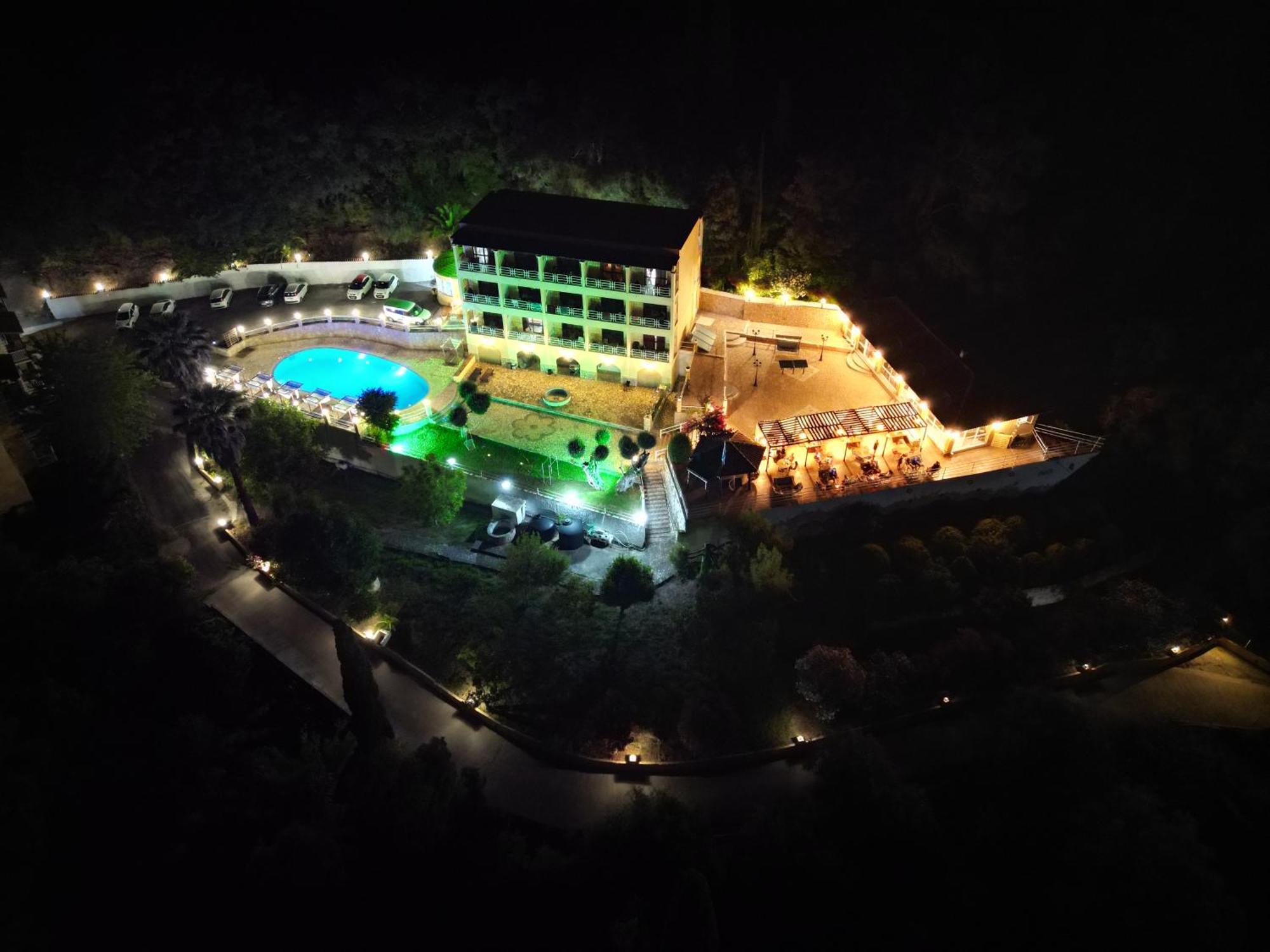 Avra Sunset Sea View Liapades Aparthotel Buitenkant foto